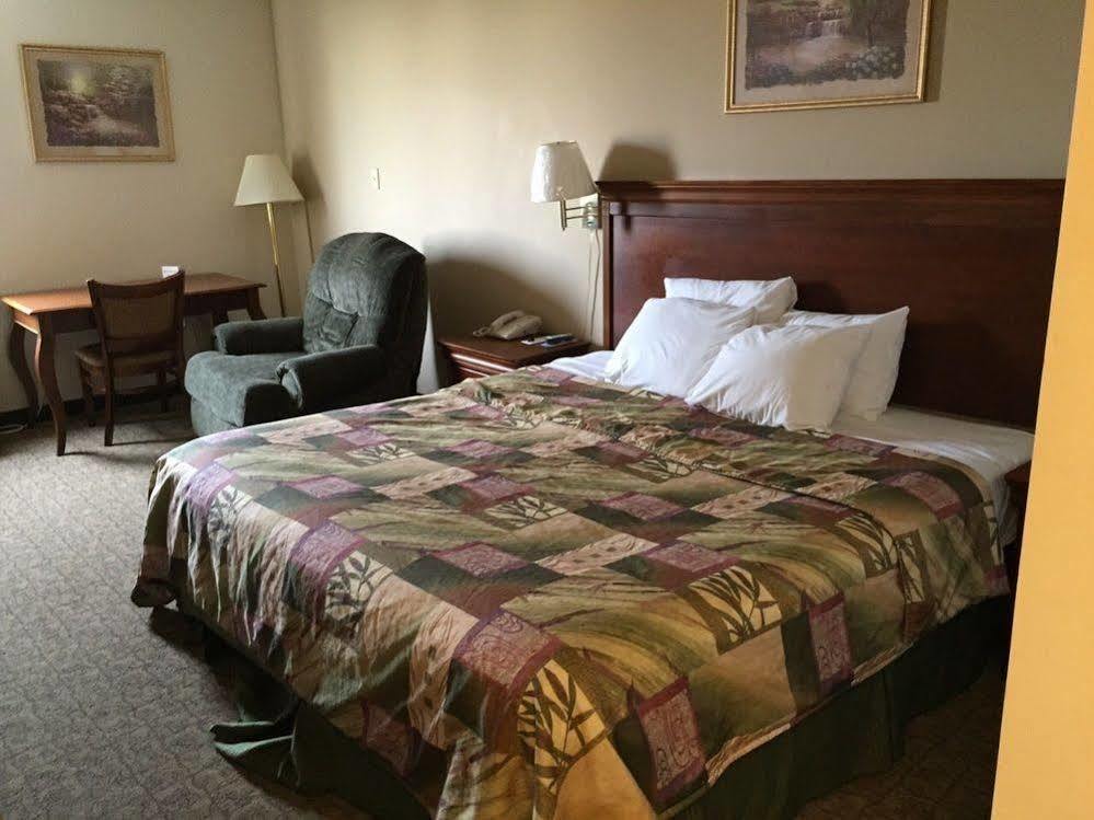 Briarwood Hotel 2*