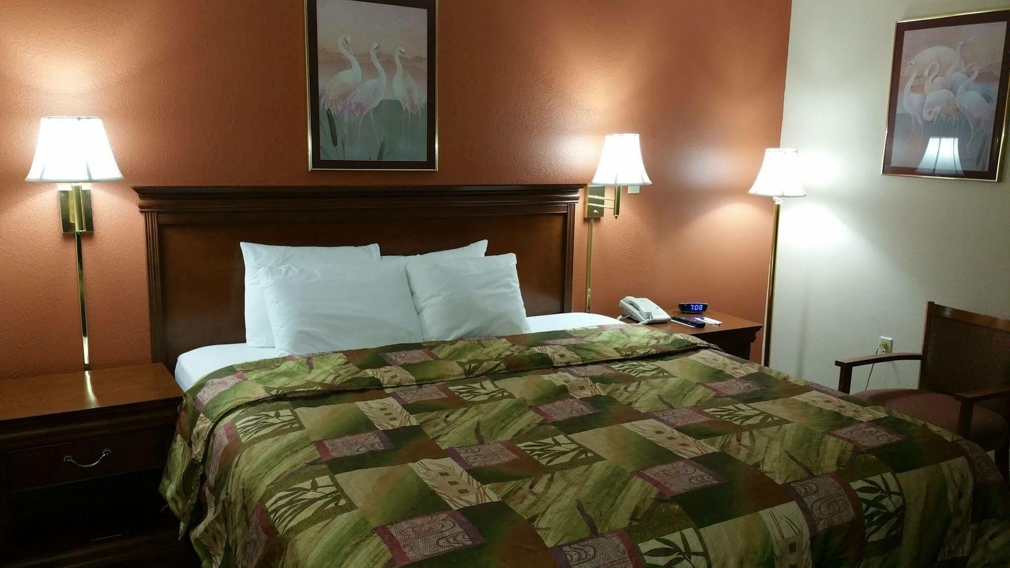 Briarwood Hotel 2*